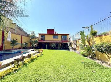 Casa · 250m² · 4 Recámaras · 3 Estacionamientos · Venta de Casa en El Fracc. Burgos Bugambilias, Cuernavaca, Morelos…clave 6127