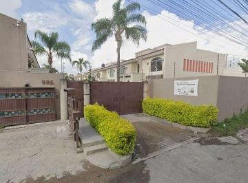 Casa de 2 habitaciones, Zapopan · Bonita Casa en La Col. Francisco Sarabia a Unas Cuadras de López Mateos y Periférico Norte