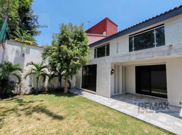 Casa · 290m² · 4 Recámaras · 6 Estacionamientos · Venta de Casa en Fraccionamiento, Bosques de Palmira, Cuernavaca, Morelos…clave 6222