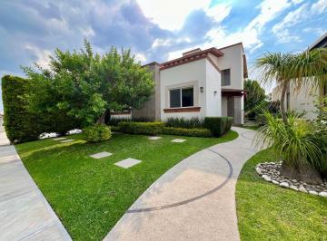 Casa en condominio de 4 habitaciones, Tequisquiapan · Casa en Club de Golf Tequisquiapan - Casa Nogal