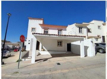 Casa · 186m² · 4 Recámaras · 2 Estacionamientos · Casa en Venta en Provincia de Santa Clara