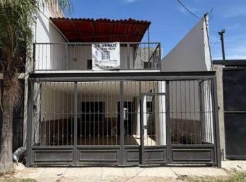 Casa · 260m² · 3 Recámaras · 1 Estacionamiento · Casa en Venta en Paraíso