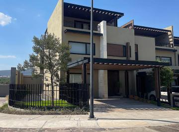 Casa de 4 habitaciones, El Marqués · Casa Amueblada en Renta - Villas Carriedo - Queretaro - C2001