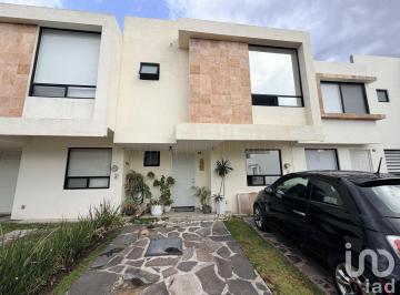 Casa · 131m² · 3 Recámaras · 2 Estacionamientos · Casa en Venta en Sonterra, Querétaro