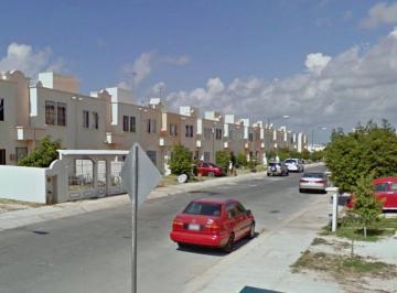 Casa de 3 habitaciones, Solidaridad · Casa en Venta en Playa El Carmen, Quintana Roo. Clm Cartera Propia