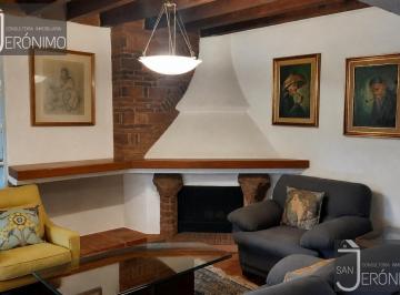 Casa · 380m² · 3 Recámaras · 4 Estacionamientos · Casa en La Malinche
