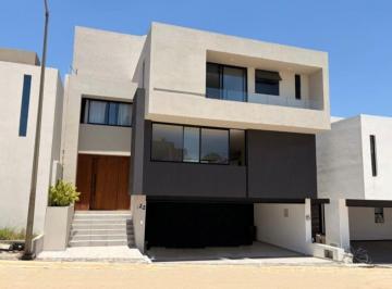 Casa de 4 habitaciones, Xalapa · Casa en Fracc. Paseo de La Reina, Zona Monte Magno, Animas