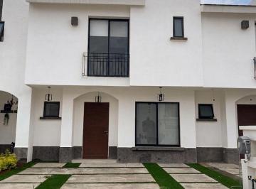 Casa en condominio de 3 habitaciones, León · Casa en Renta en Lugano Residencial
