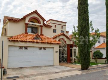 Casa · 371m² · 4 Recámaras · Casa en Venta en Haciendas del Valle, Chihuahua, Chih.