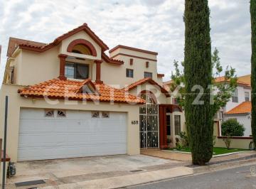 Casa · 371m² · 4 Recámaras · Casa en Venta en Haciendas del Valle, Chihuahua, Chih.