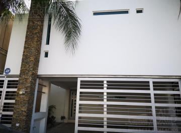 Casa · 226m² · 3 Recámaras · 2 Estacionamientos · Casa - Cerradas de Anahuac 1er Sector
