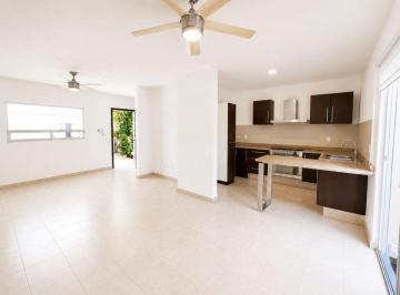 Casa de 3 habitaciones, Cancún · Casa en Renta Ien Cancún en Isla Azul con Doble Acceso
