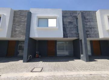 Casa de 3 habitaciones, Puebla · Casa en Renta Periférico y 16 de Sep en Fraccionamiento