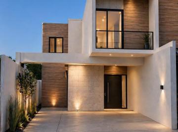 Casa · 140m² · 3 Recámaras · 2 Estacionamientos · Casa en Venta con Alberca en Lomas del Mediterráneo Riviera Veracruzana Alvarado Veracruz