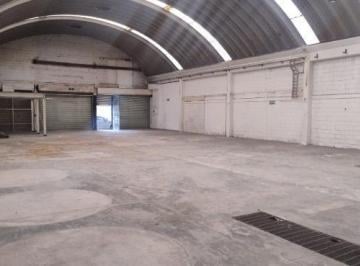 Local comercial · 525m² · 1 Recámara · 6 Estacionamientos · Local en Renta en Revolución