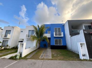Casa de 2 habitaciones, Benito Juárez · Casa en Venta en Villas del Arte | 2 Recámaras | Cerca de Walmart y Soriana