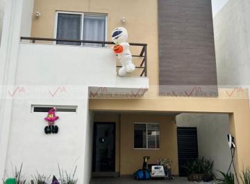 Casa · 200m² · 3 Recámaras · 1 Estacionamiento · Casa en Venta en Espacio Cumbres