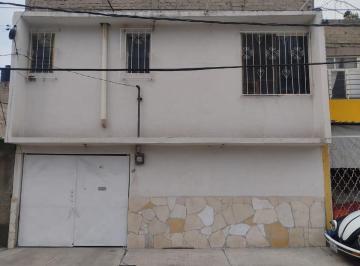 Casa · 211m² · 5 Recámaras · 2 Estacionamientos · Casa en Venta en Ecatepec - (4)