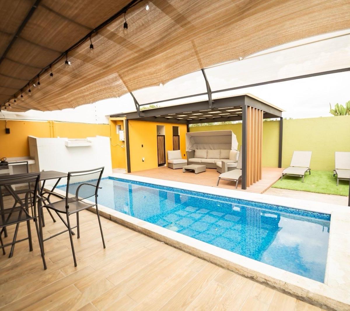 300 m² House with 3 Bedrooms for Rent in Zirándaro