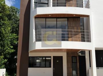 Casa · 3 Recámaras · 3 Estacionamientos · Casa - Arbolada