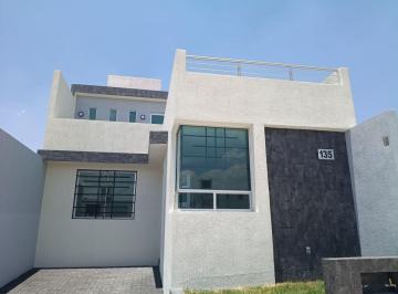 Casa de 2 habitaciones, Pachuca · Casa de 2 Rec. Dentro de Fraccionamiento Frente Al Itla con Acabados de Primera, Cerca de Servicios!