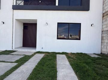 Casa de 3 habitaciones, Pachuca · Linda Casa Dentro de Privada con Servicios Ocultos, Frente Al Itla Carretera Pachuca - Cd. Sahagun!