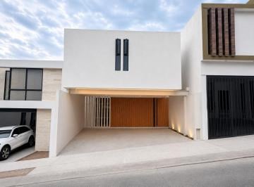 Casa de 3 habitaciones, San Luis Potosí · Casa con Sotano en Villa Magna - $4.98 Mdp