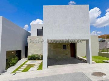 Casa de 3 habitaciones, El Marqués · Casa en Venta en Esquina con 3 Habitaciones en Zibata - Querétaro - Goh3276