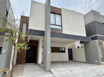 Casa de 3 habitaciones, Arteaga · Estrene Hermosa Residencia en Renta