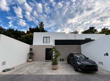 Casa de 3 habitaciones, Zapopan · Casa en La Reserva de Las Cañadas Country Club (Piscina Privada en Club Social de La Reserva,)