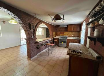 Quinta · 200m² · 2 Recámaras · 9 Estacionamientos · Casa de Campo en Venta en Campestre San Isidro, El Marques, Queretaro.
