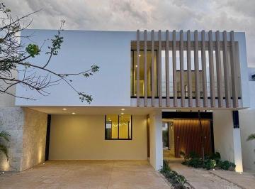 Casa · 310m² · Casa en Venta en Privada Soluna
