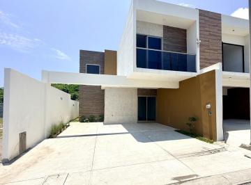 Casa · 145m² · 3 Recámaras · 2 Estacionamientos · Casa en Venta Lomas del Mediterraneo Alvarado Veracruz