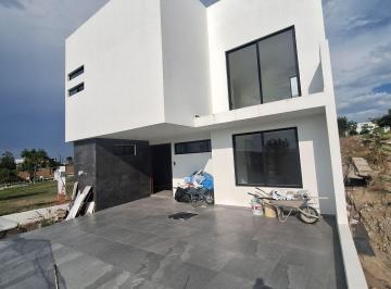Casa en condominio · 237m² · 4 Recámaras · 2 Estacionamientos · Venta Casa P Rodas Cascatta II Lomas de Angelopolis III 4 Recamaras 1 en Pb y Roof Garden