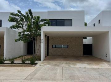 Casa de 3 habitaciones, Mérida · Casa en Renta en Temozón Norte en Privada