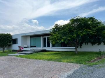 Casa de 3 habitaciones, Querétaro · Casa Estilo Contemporánea