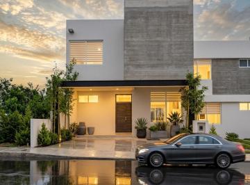Casa · 135m² · 3 Recámaras · 2 Estacionamientos · Preventa Casa Hori con Estacionamiento Semi Techado, Zibatá, Querétaro_*