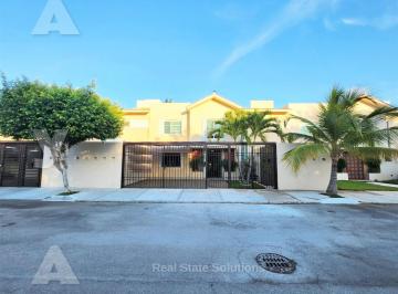 Casa · 274m² · 4 Recámaras · 2 Estacionamientos · Casa en Venta, 4 Recámaras, 2 Niveles, La Vista, El Table, C