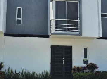 Casa de 3 habitaciones, Bahía de Banderas · Rento Casa Sin Mobiliario en Coto Con. Alberca Enfrente de Área Comun