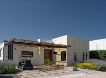 Casa de 3 habitaciones, Celaya · Casa Amueblada en Renta en El Álamo Country Club