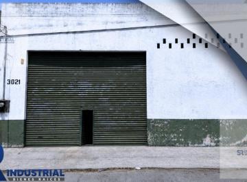 Bodega comercial · 390m² · 2 Estacionamientos · Bodega en Renta en Monterrey