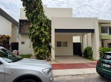 Casa en condominio de 3 habitaciones, Benito Juárez · Casa en Renta en Residencial Cumbres | Cancún
