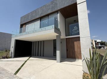 Casa · 282m² · 2 Estacionamientos · Casa en Lomas 2