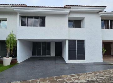 Casa de 3 habitaciones, Guadalajara · Casa en Renta Dentro de Coto Colinas de San Javier