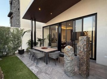 Casa · 300m² · 2 Recámaras · 2 Estacionamientos · Casa en Cascatta