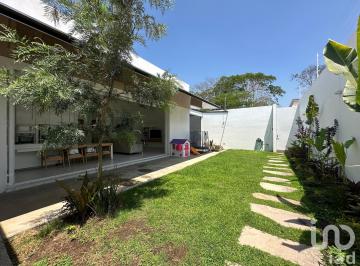 Casa · 178m² · 3 Recámaras · 2 Estacionamientos · Casa en Venta en Comala, Colima