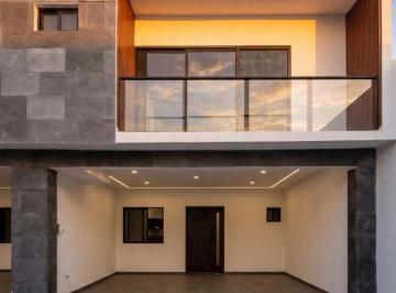 Casa · 164m² · 3 Recámaras · 2 Estacionamientos · Casa en Venta en Colo. Adalberto Tejeda.