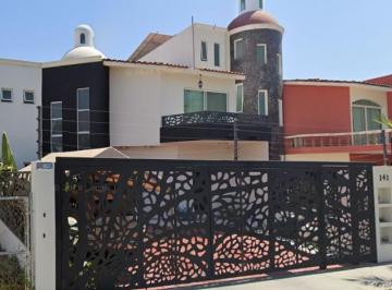 Casa de 4 habitaciones, Puerto Vallarta · Venta de Casa en La Colonia Fluvial Vallarta Puerto Vallarta Jalisco