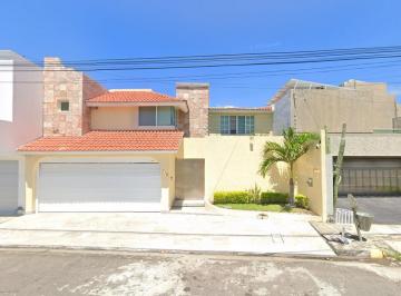Casa de 3 habitaciones, San Andrés Tuxtla · Venta de Casa en Costa de Oro, Veracruz.