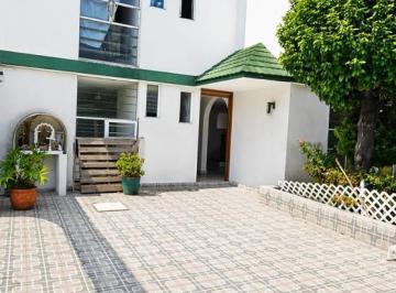 Casa · 250m² · 4 Recámaras · 2 Estacionamientos · Casa en Venta Jardines de Atizapán